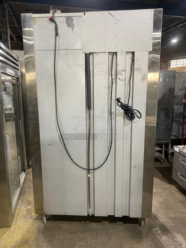 Traulsen Commercial Stainless Steel Double Glass Door Reach In Refrigerator Merchandiser! With Defogger! With Wire Shelves! On Legs! 115V 1 Phase! Model: UR48HT-A SN: T193190K01! - Image 2 of 9