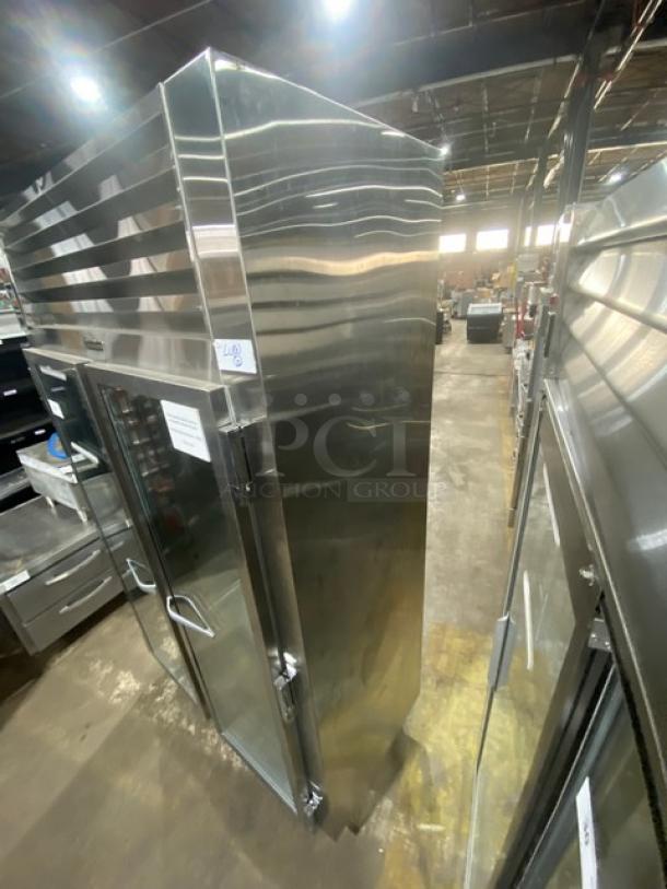 Traulsen Commercial Stainless Steel Double Glass Door Reach In Refrigerator Merchandiser! With Defogger! With Wire Shelves! On Legs! 115V 1 Phase! Model: UR48HT-A SN: T193190K01! - Image 4 of 9