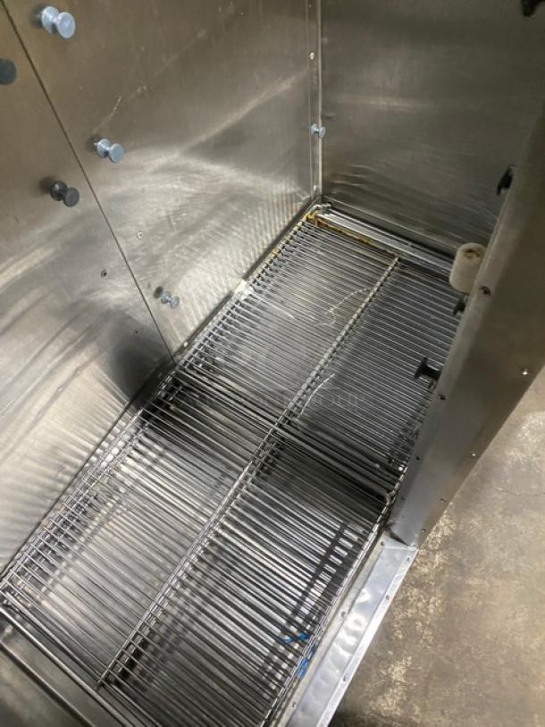 Traulsen Commercial Stainless Steel Double Glass Door Reach In Refrigerator Merchandiser! With Defogger! With Wire Shelves! On Legs! 115V 1 Phase! Model: UR48HT-A SN: T193190K01! - Image 6 of 9