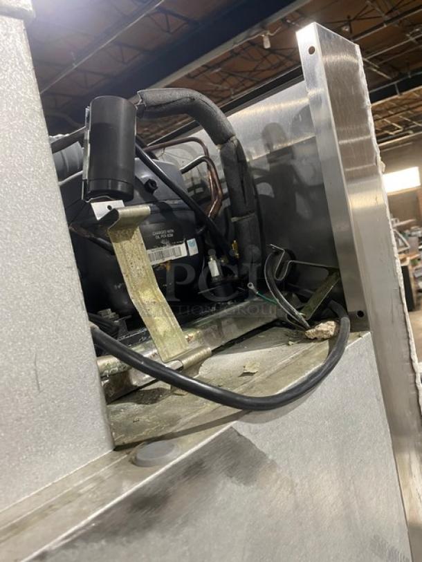 Traulsen Commercial Stainless Steel Half Door One Section Reach In Refrigerator! With Built In Pan Holding Racks! On Legs! 115V 1 Phase! Model: AHT132WUT-HHS SN: T82730K04! - Image 9 of 9