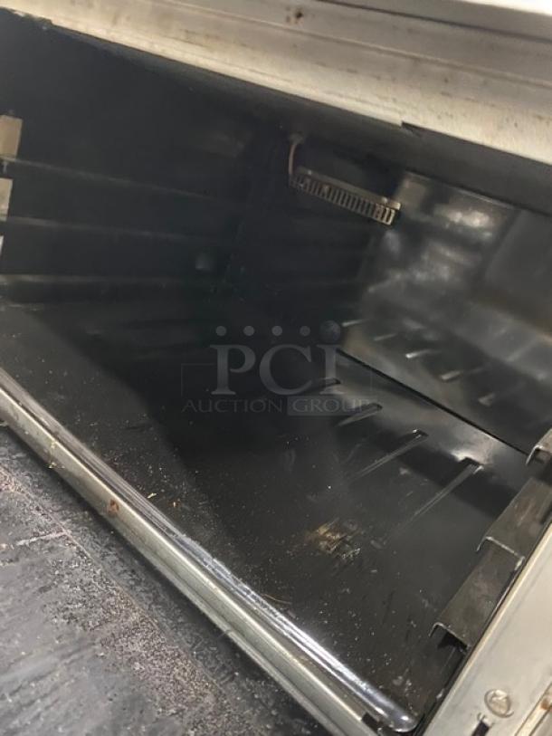 Connerton Commercial Stainless Steel Natural Gas Powered 6 Burner Range! With Full Size Oven Underneath! With Back Splash & Overhead Salamander Shelf! With Pan Rail! On Casters! Model: CN36-6 SN: 700322J21! - Image 8 of 10