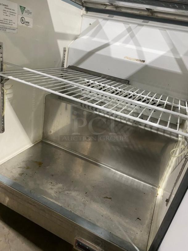 Entree Commercial Stainless Steel Refrigerated Mega Top Pizza Prep Table! With Single Door Refrigerated Storage Underneath! With Poly Coated Wire Shelf! With Full Size Removable Cutting Board!  On Casters! 115V 1 Phase! Model: S29 SN: 1004CONH00315! - Image 6 of 9
