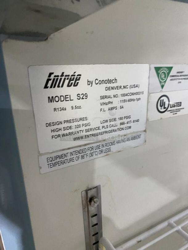 Entree Commercial Stainless Steel Refrigerated Mega Top Pizza Prep Table! With Single Door Refrigerated Storage Underneath! With Poly Coated Wire Shelf! With Full Size Removable Cutting Board!  On Casters! 115V 1 Phase! Model: S29 SN: 1004CONH00315! - Image 7 of 9