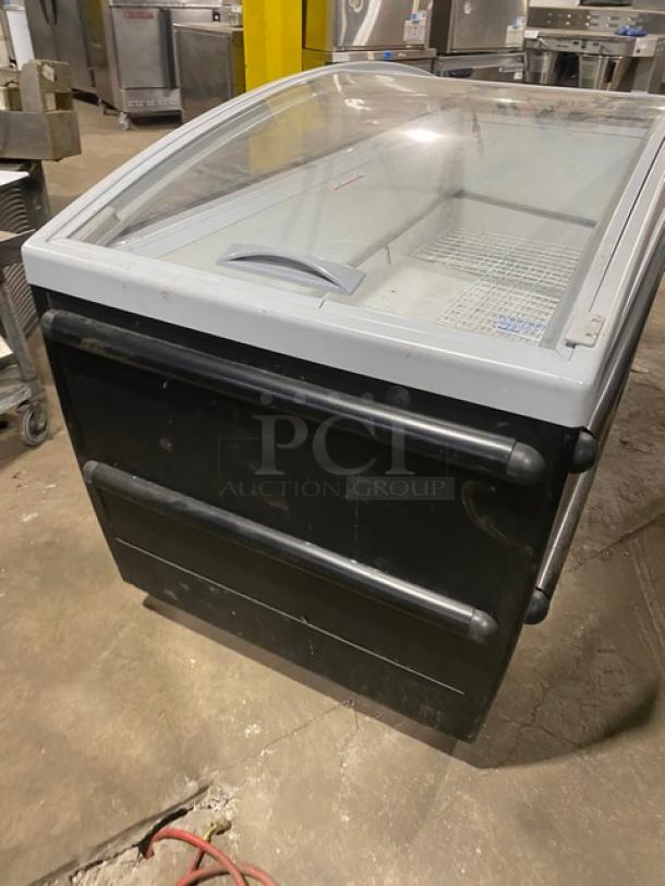 Novum Commercial Curved Sliding Glass Lid Ice Cream Display Cabinet/Freezer Merchandiser! With Poly Coated Wire Shelves!  On Casters! 120V! Model: 710L SN: WKSCG121/10136! - Image 3 of 8