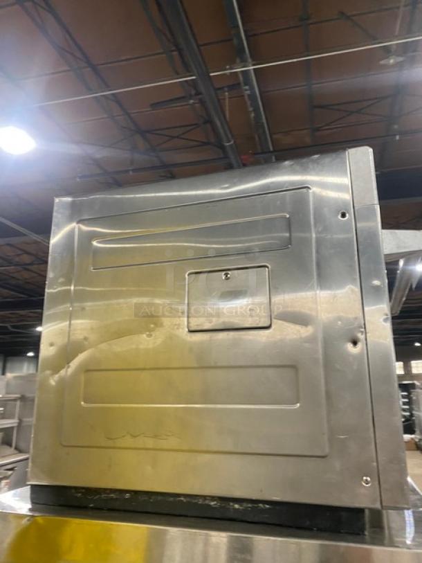 Panasonic Commercial Stainless Steel Electric Powered Countertop 2 Pan Microwave Steamer Oven! With Programmable Touch Pad! 230V 1 Phase! Model: NE-3280! - Image 4 of 8