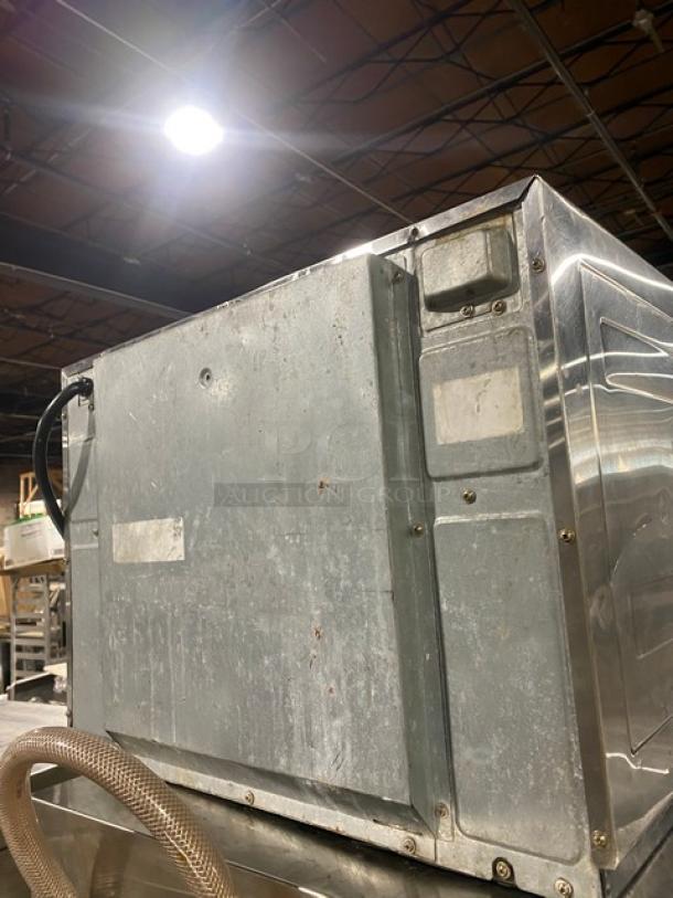 Panasonic Commercial Stainless Steel Electric Powered Countertop 2 Pan Microwave Steamer Oven! With Programmable Touch Pad! 230V 1 Phase! Model: NE-3280! - Image 5 of 8