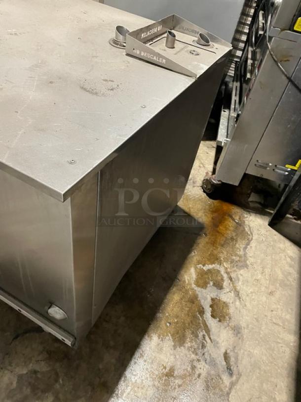 Cleveland Stainless Steel Commercial Natural Gas Powered Combi Convection Oven! With Metal Oven Racks! On Legs! Model: OGS-6.10 SN: 14072300! - Image 4 of 8