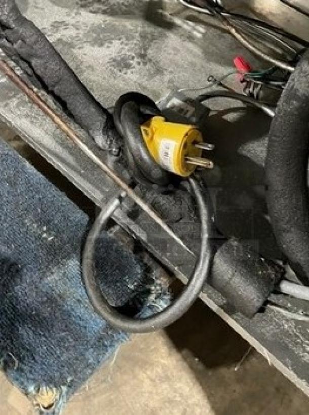 Randell Commercial Stainless Steel Self-Contained Ice Cream Dipping Cabinet/Sundae Station! With Cutting Board Style Sliding Lid! Model: 69345A SN: W1226044-1! 115V 1 Phase! - Image 10 of 10