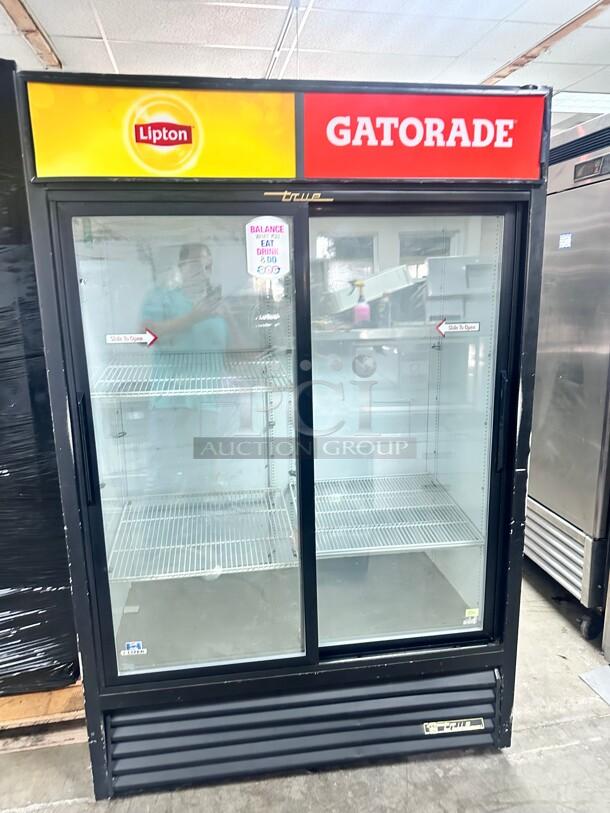 Late Model True GDM-45 52" Two Glass Door Refrigerator 115 Volt Tested and Working! - Image 3 of 6