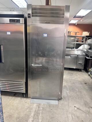 Late Model Traulsen  36" Solid Door Roll-In Refrigerator 115 Volt Tested and Working!