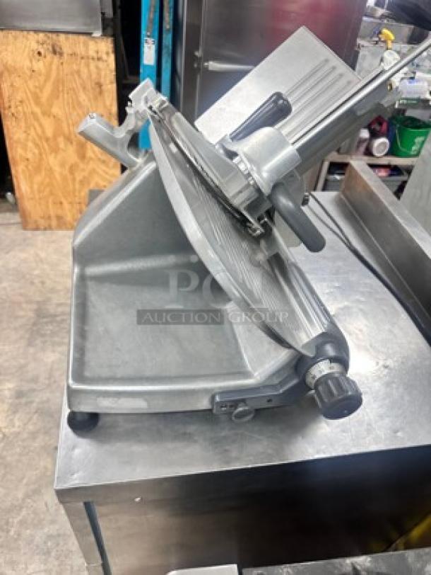 Excellent Condition Hobart 2612 Commercial Meat Slicer 115 Volt Tested and Working! - Image 1 of 6