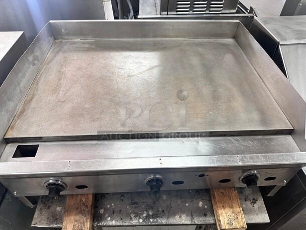 Excellent Condition  Jade  36" Thermostatic Gas Griddle  Tested and Working! - Image 4 of 7
