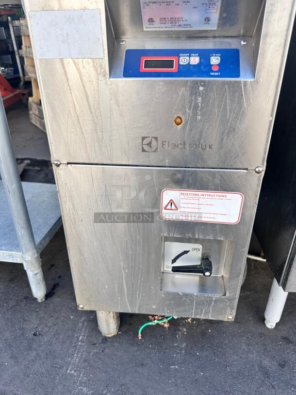 Electrolux 371174 Automatic Pasta Cooker, electric, 5.3 gallon single tank 220 Volt 3 Phase Tested and Working! - Image 5 of 8