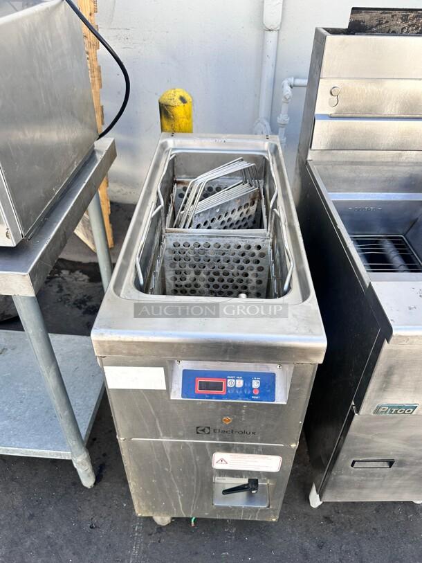 Electrolux 371174 Automatic Pasta Cooker, electric, 5.3 gallon single tank 220 Volt 3 Phase Tested and Working! - Image 7 of 8