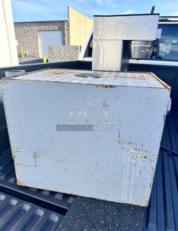 75 Gal Commercial Grease Trap NSF - Image 4 of 4