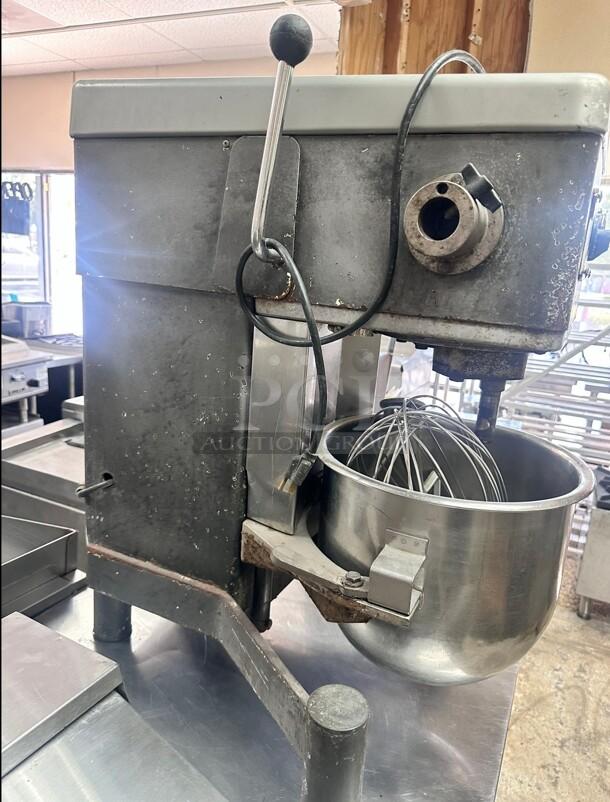 Globe GCM20H 20 QT Planetary Mixer - Bench Model, 1 HP, 115v Sold 'As Is' - Image 10 of 10