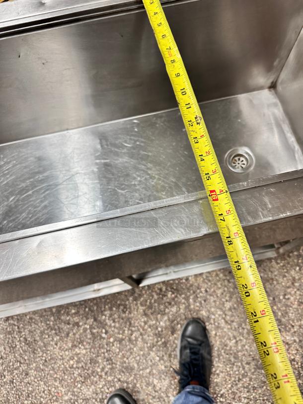 Commercial 40" Portable Ice Bid Good Shape - Image 5 of 7