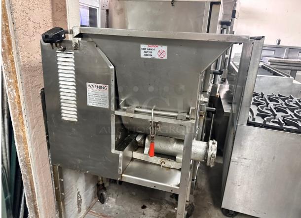 Commercial Heavy Duty Meat Grinder 220 Volt 3 Phase Tested and Working! - Image 2 of 11