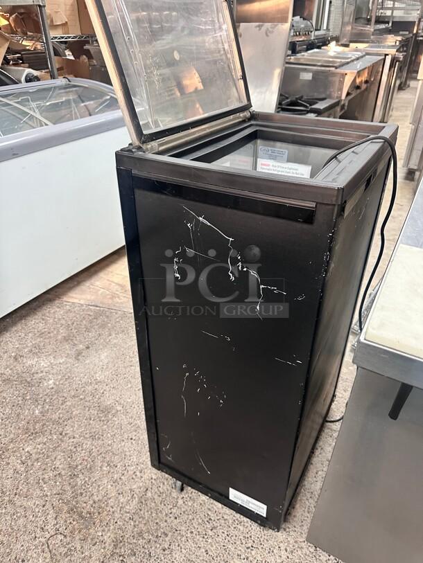 IDW Flip Top Drinks Refrigerator 115 Volt Tested and Working! - Image 5 of 9