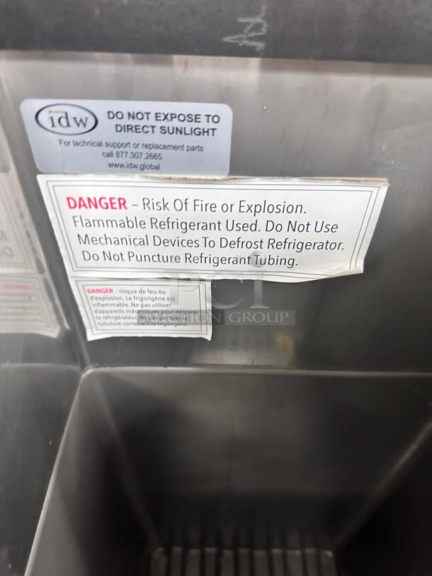 IDW Flip Top Drinks Refrigerator 115 Volt Tested and Working! - Image 8 of 9