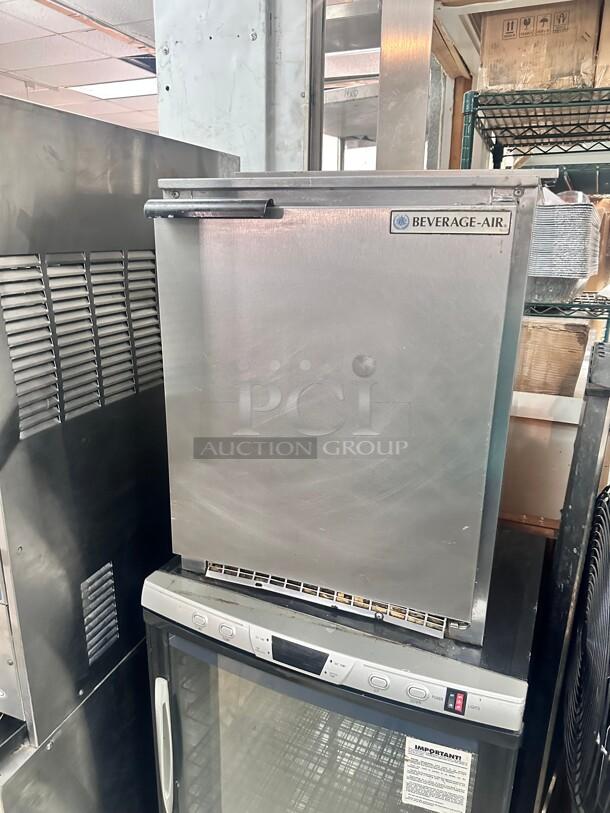 Beverage Air  20"W Undercounter Refrigerator 115v Tested and Working! - Image 3 of 4