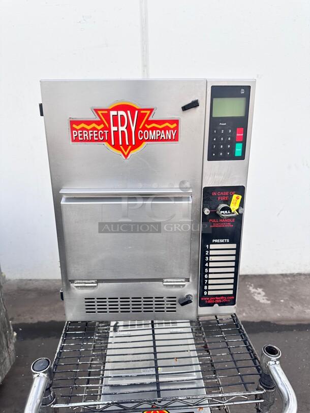 Perfect Fry Commercial Ventless Countertop Deep Fryer - 208V  1 Phase Tested and Working! - Image 2 of 10