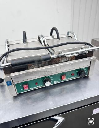 Excellent Condition Waring  Panini Sandwich Grill - 17" x 9 1/4" Cooking Surface - 240V, 3120W Tested and Working!