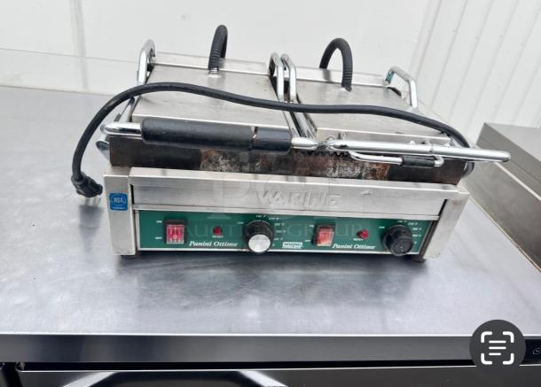 Excellent Condition Waring  Panini Sandwich Grill - 17" x 9 1/4" Cooking Surface - 240V, 3120W Tested and Working! - Image 4 of 9