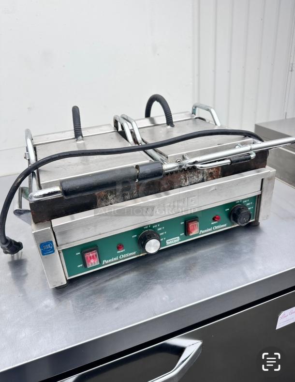 Excellent Condition Waring  Panini Sandwich Grill - 17" x 9 1/4" Cooking Surface - 240V, 3120W Tested and Working! - Image 5 of 9