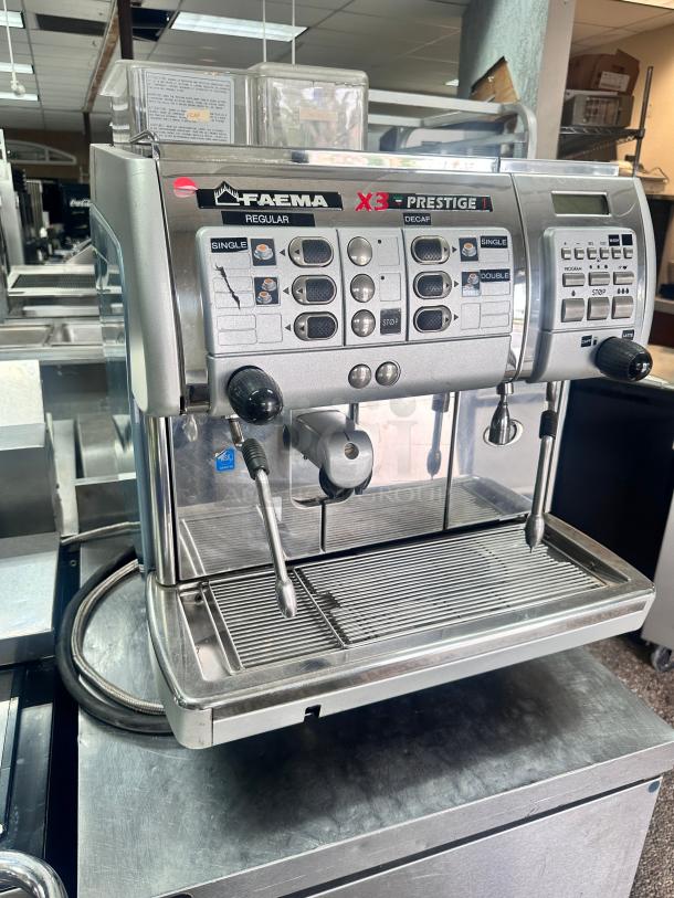 Commercial Super Automatic Espresso Machine 220V - Image 3 of 9