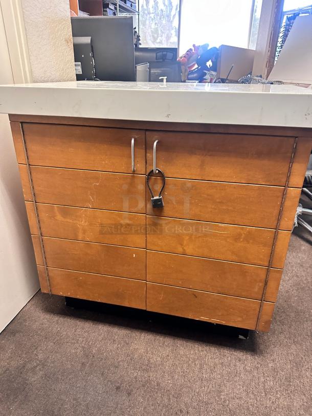 Host Station - Image 9 of 12