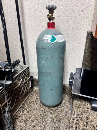 CARBON DIOXIDE, COMPRESSED
UN1013 Tank