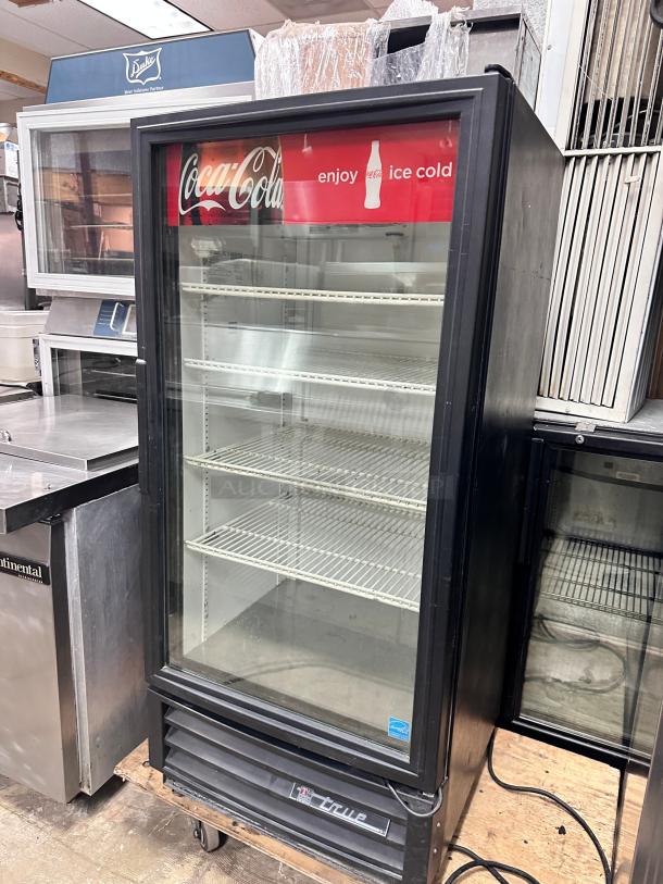 Nice True GDM-10 One Glass Refrigerator 115v Tested and Working! - Image 5 of 6