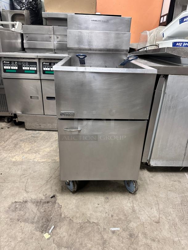 Excellent Condition Pitco 65C  Gas Fryer - (1) 80 lb Vat, Floor Model, Natural Gas Tested and Working! - Image 1 of 7