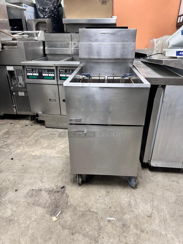Excellent Condition Pitco 65C  Gas Fryer - (1) 80 lb Vat, Floor Model, Natural Gas Tested and Working! - Image 3 of 7