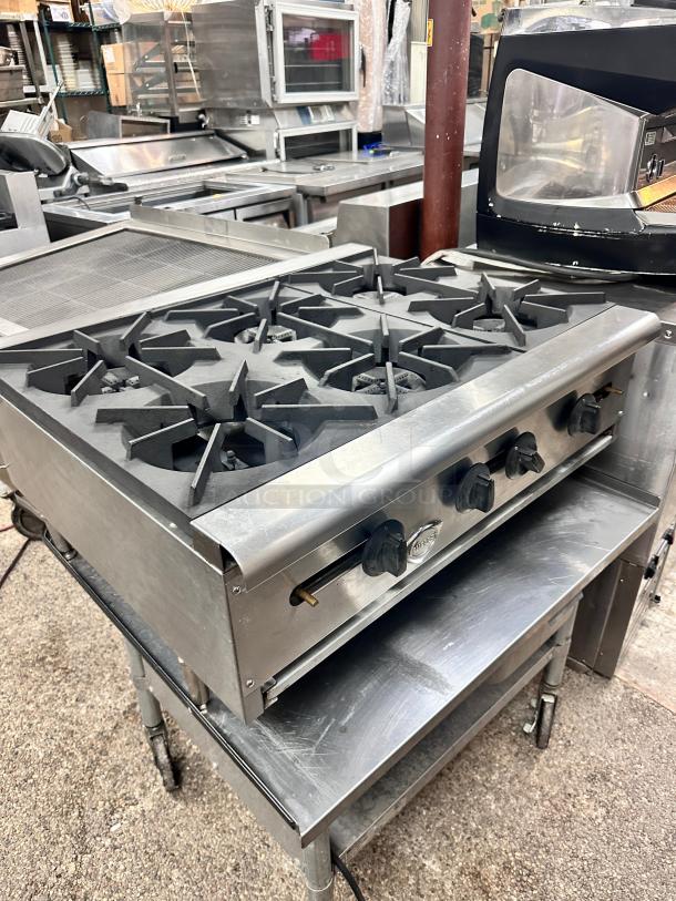Excellent Condition Wells 36" 6 Burner Hot Plate Gas Tested and Working! - Image 5 of 7