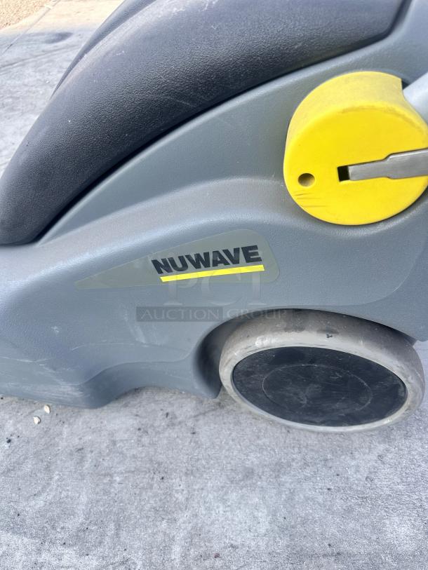 Windsor NuWave 26 Wide Area Commercial Vacuum Cleaner  115v Tested and Working! - Image 8 of 9