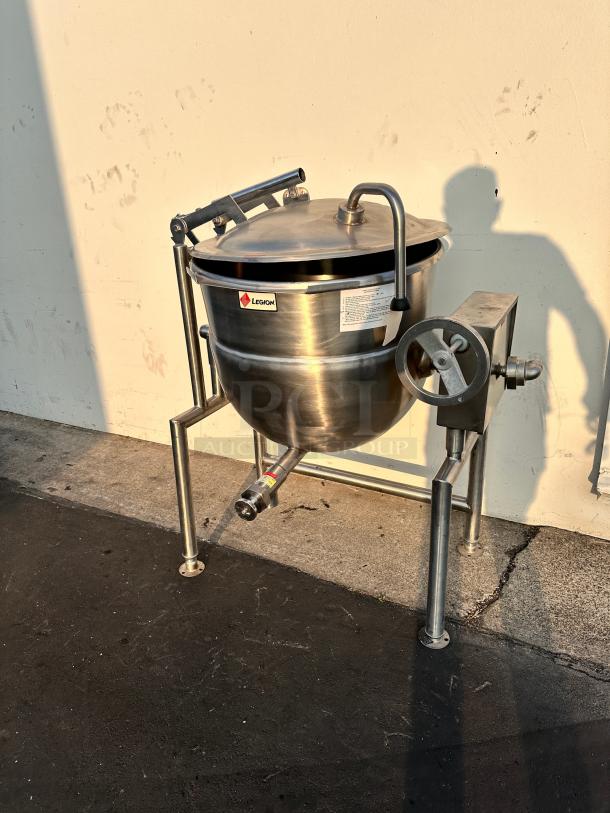 Excellent Condition Legion TWU-40 45 Gallon Tilting Direct Steam Kettle Tested and Working! - Image 3 of 9