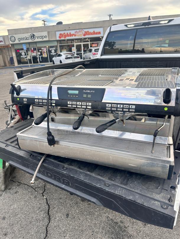 Late Model Nuova Simonelli Aurelia II  3 Group Volumetric Espresso Machine 220v 1 Ph Tested and Working! - Image 8 of 8