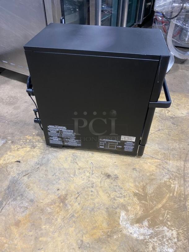 LATE MODEL! 2022! MerryChef Commercial Electric Powered Countertop Rapid Cook Turbo Oven! 208/240V 1 Phase! Model: Eikon E2S SN: 2208213090092! - Image 3 of 8