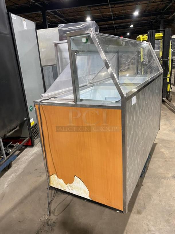 Beverage-Air Commercial Ice Cream/Frozen Yogurt Dipping Cabinet! With Sneeze Guard! With Raer Double Lift-Up Style Doors! With Tub Holders! 115V! Model: BRT68P! - Image 3 of 9