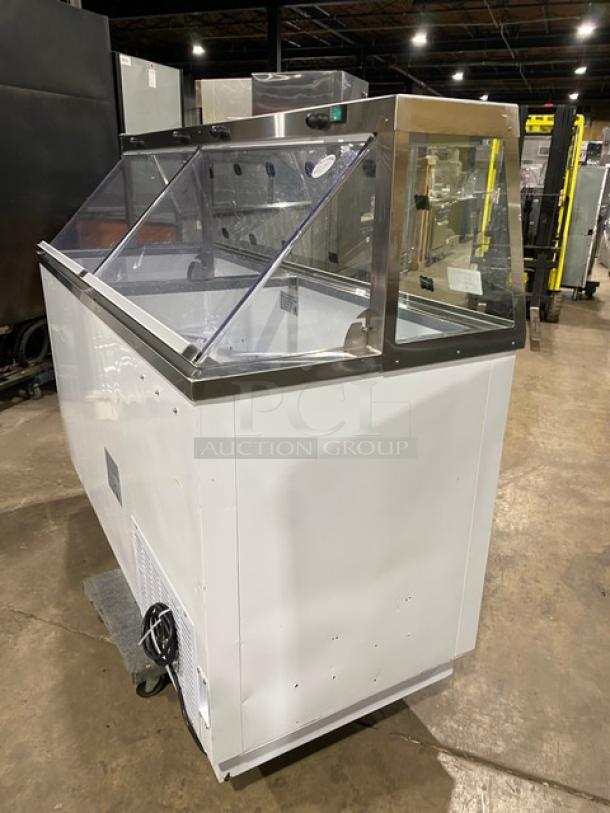 Avantco Commercial Ice Cream/Frozen Yogurt Dipping Cabinet! With Sneeze Guard! With Rear Double Lift-Up Style Doors! With Tub Holders! 110V! Model: 178CPW68HC! - Image 3 of 7
