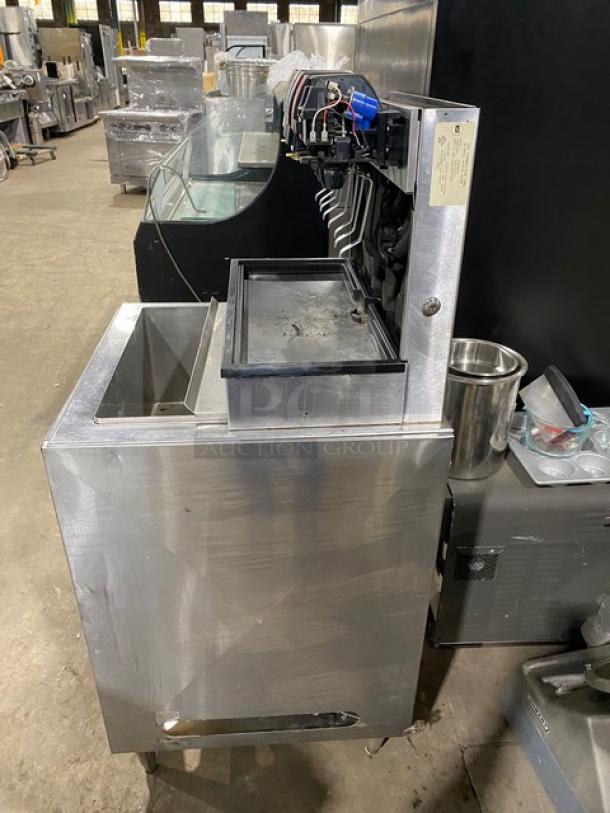 Cornelius Commercial Stainless Steel 8 Tap Soda/Beverage Dispenser! With Reach In Ice Well Attached! On Legs! Model: CB2323A SN: 7401021KD221! - Image 3 of 8