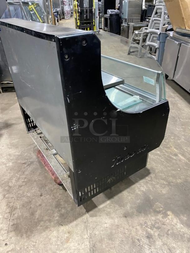 Turbo Air Commercial Black Low Profile Refrigerated Open Grab-N-Go Display Case/Merchandiser! With Stainless Steel Interior! Model: TOM-50LB SN: TML50197018! 120V 1 Phase! Working When Removed! - Image 4 of 7