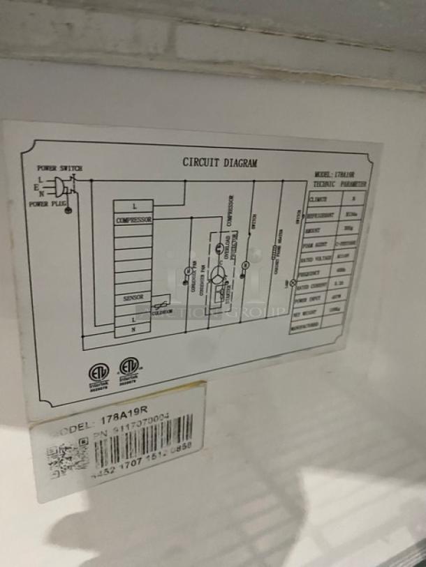 Avantco Commercial Stainless Steel Single Door Reach In Refrigerator! With Poly Coated Wire Racks! On Casters! Model: 178A19R! - Image 7 of 8