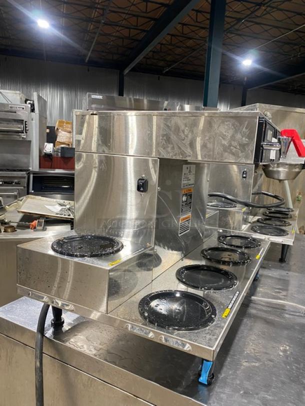 Bunn Commercial Stainless Steel Countertop Coffee Brewer! With 6 Warmers! With Hot Water Dispenser! On Legs! 120/208-240V 1 Phase! Model: AXIOM 0/6 TWIN SN: AXTN040552! - Image 3 of 8