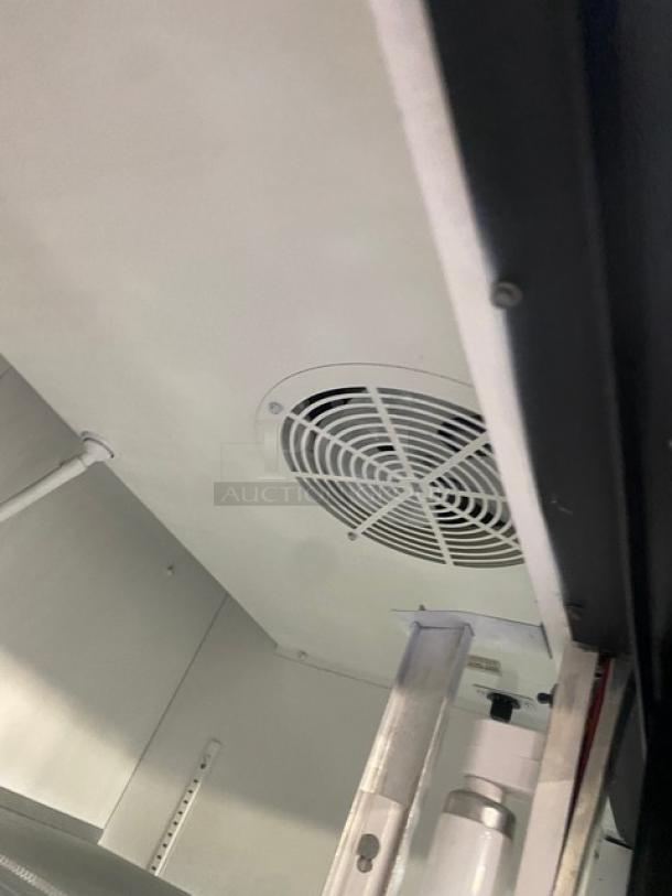 True Commercial Double Sliding Glass Door Reach In Merchandiser Refrigerator! With Adjustable Shelving Racks! Model: GDM-33 SN: 1 808828! 115V 1 Phase! - Image 6 of 8