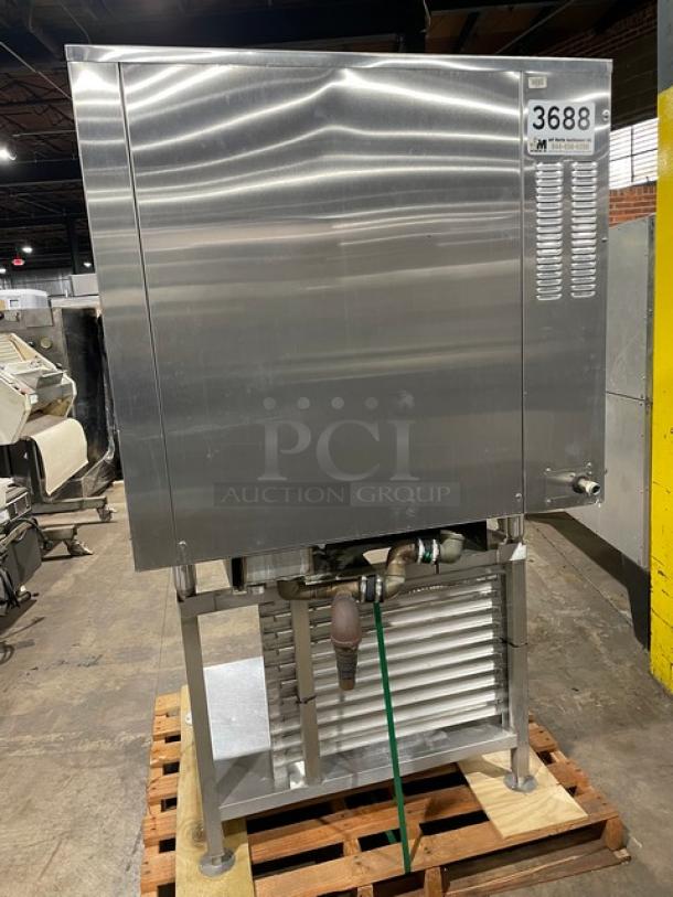 WOW! Alto-Shaam Combitherm Series Commercial Stainless Steel Electric Powered Convection/Steam Combi Oven! With Wire Oven Racks! On Single Shelf Stand With Legs! 208-240V 3 Phase! Model: HUD 10.18 SN: 95610-0899! Working When Removed! - Image 4 of 10