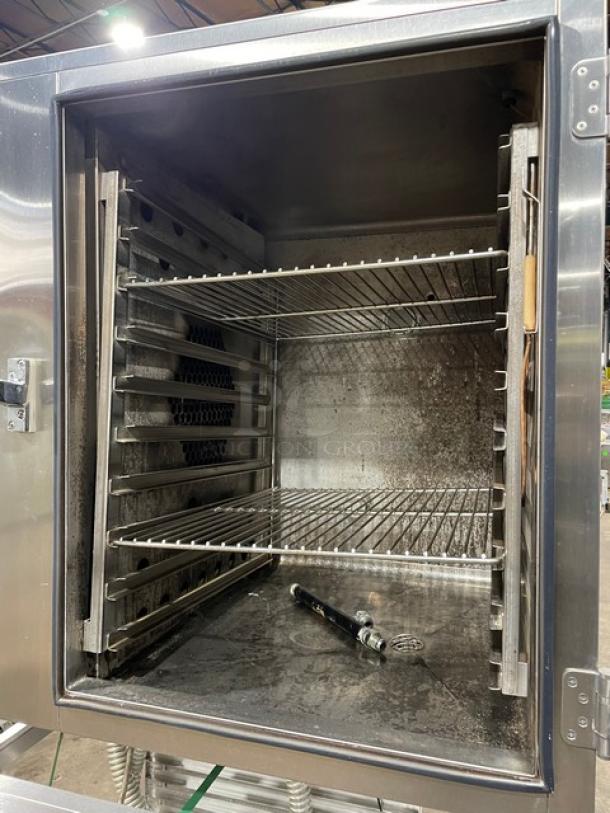 WOW! Alto-Shaam Combitherm Series Commercial Stainless Steel Electric Powered Convection/Steam Combi Oven! With Wire Oven Racks! On Single Shelf Stand With Legs! 208-240V 3 Phase! Model: HUD 10.18 SN: 95610-0899! Working When Removed! - Image 5 of 10
