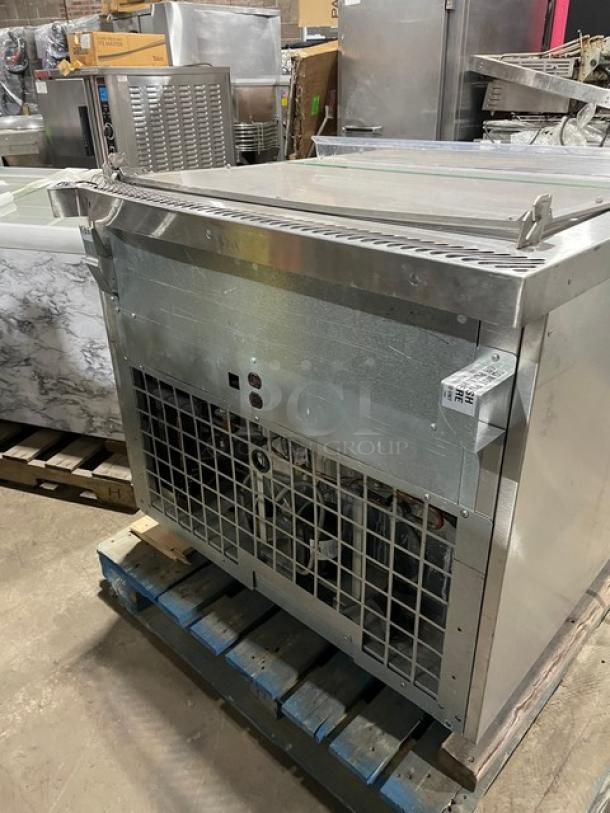 Duke Commercial Stainless Steel Modular Pizza Production Station! With Countertop Tri-Channel Cold Pan! With 2 Extendable Refrigerated Drawers! With Digital Thermostat! Model: DPC-38-120-DWR-DR-NL M! 120V 1 Phase! On Casters! Working When Removed! - Image 4 of 9